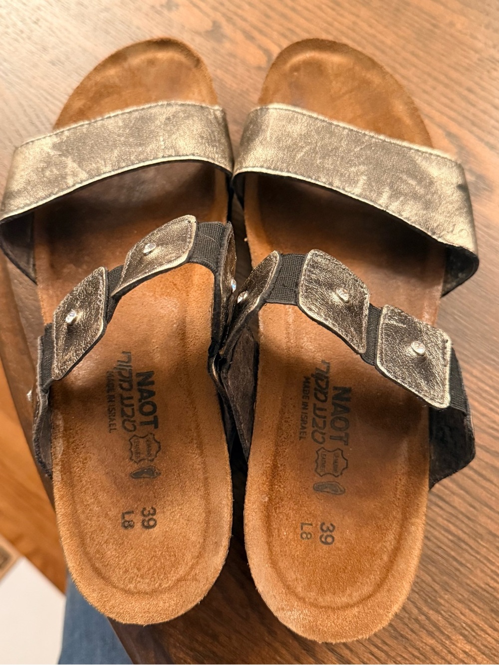 Naot Womens Ashley Sandal Aged Gold Metallic Leather Wedge Slide. Size 39 US 8 - Picture 4 of 7